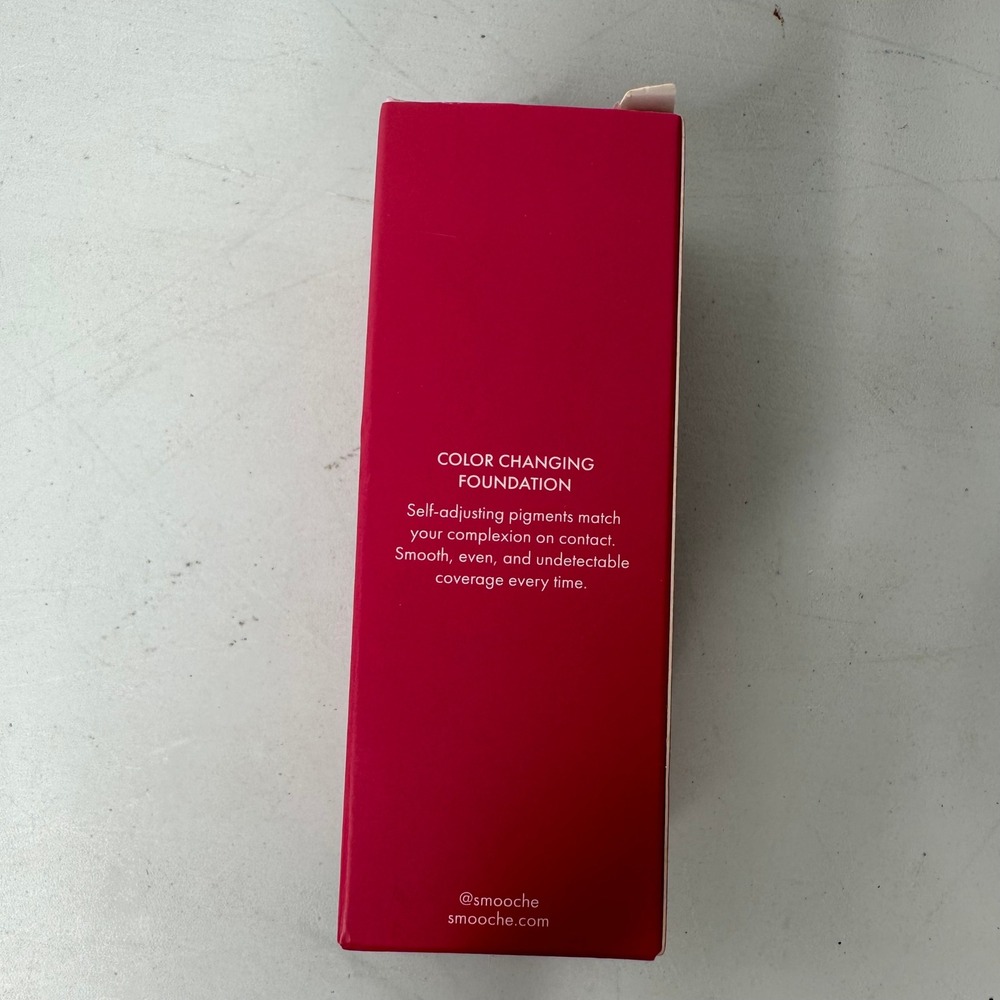 Smooche Color Changing Foundation SPF 15 Self Adjusting Pigments 30ml Vegan NEW - Picture 3 of 6